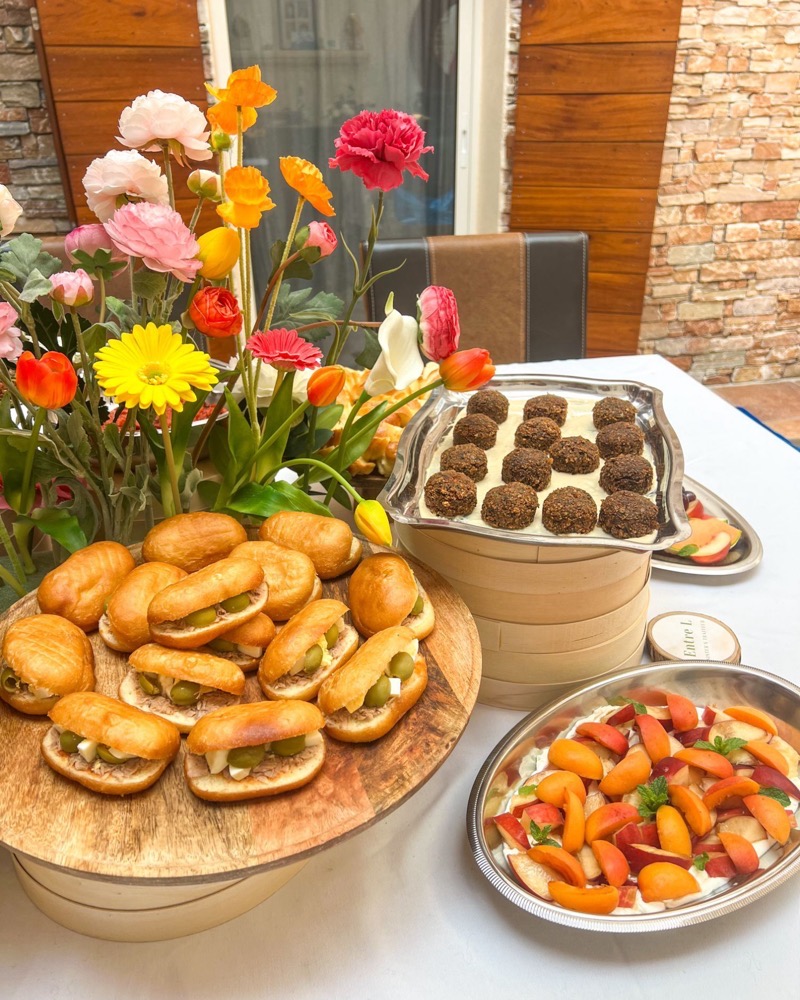 Fricassés tunisiens & falafels croustillants maison, buffet Le Cocktail Dînatoire Entre L à Aix-en-Provence